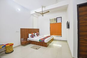Fabhotel Rajhans