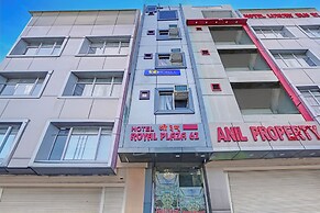 Fabhotel Royal Plaza 62