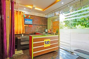 Fabhotel Slv Suites