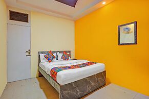 Fabhotel Broad Way Inn