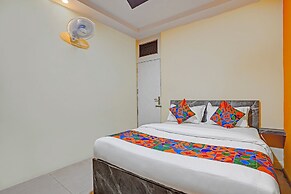 Fabhotel Broad Way Inn