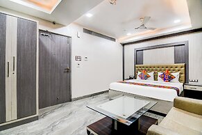 Fabhotel Aafreen International