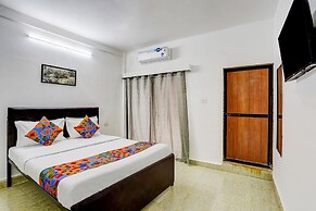 Fabexpress Elvin Balaji Beach Palace