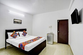 Fabexpress Elvin Balaji Beach Palace