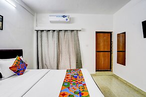 Fabexpress Elvin Balaji Beach Palace
