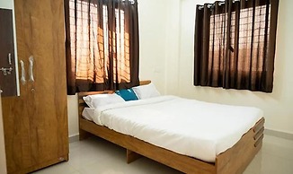 Fabhotel White House I