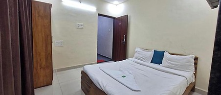 Fabhotel White House I
