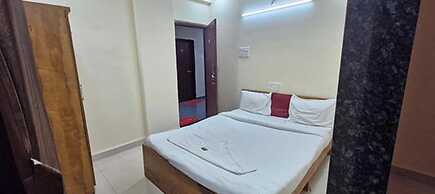 Fabhotel White House I