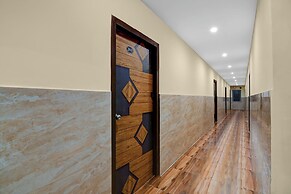 Fabhotel Star Light B