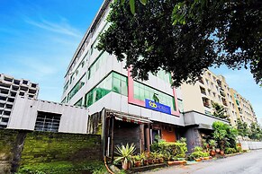 Fabhotel New Pune Residency