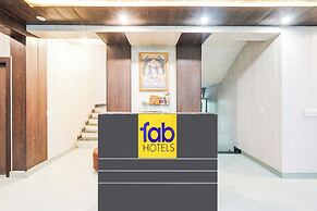 Fabhotel Novis House