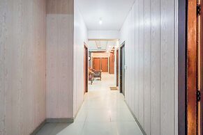 Fabhotel Novis House