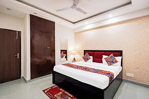 Fabhotel Novis House