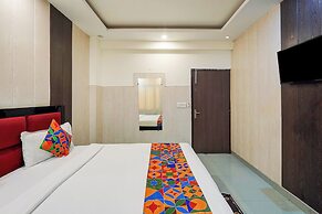 Fabhotel Novis House