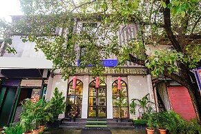 Fabhotel Dolphin Residency