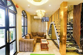 Fabhotel Dolphin Residency