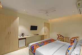 Fabhotel Blue Moon