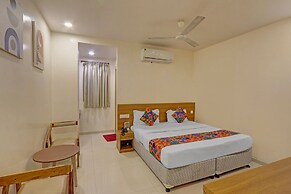 Fabhotel Blue Moon
