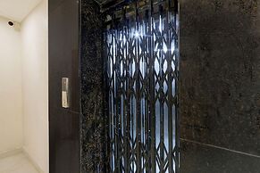 Fabhotel Silver Cloud