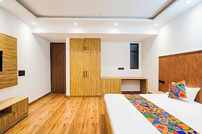Fabhotel Golden Inn