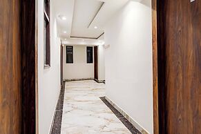 Fabhotel Golden Inn
