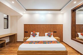 Fabhotel Golden Inn