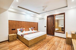 Fabhotel Golden Inn