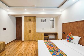 Fabhotel Golden Inn