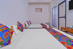 Fabexpress Lishikaa’S Inn