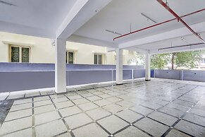Fabhotel Radha Rani Residency