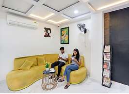 Fabhotel Radha Rani Residency
