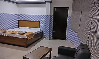 Fabhotel Amutham Residency