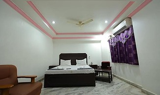 Fabhotel Amutham Residency