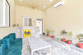 Fabhotel Fort