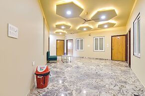 Fabhotel Fort