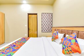 Fabhotel Fort