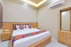 Fabhotel Fort