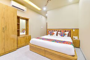 Fabhotel Fort