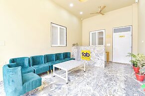 Fabhotel Fort