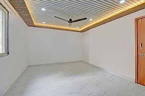 Fabhotel Shree Krishna Inn