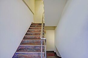 Fabhotel Small Daddy Plus