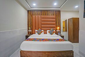 Fabhotel Small Daddy Plus