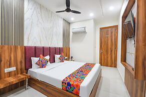 Fabhotel Royal Metro