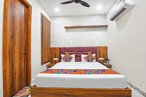 Fabhotel Royal Metro