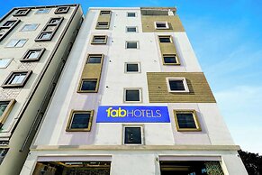 Fabhotel Leon Square