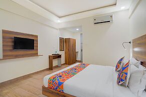 Fabhotel East Land