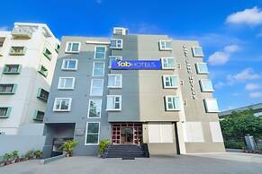 Fabhotel East Land