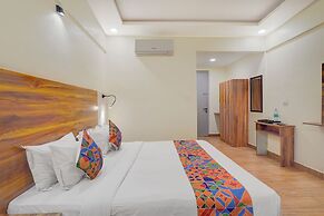 Fabhotel East Land
