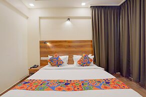 Fabhotel East Land