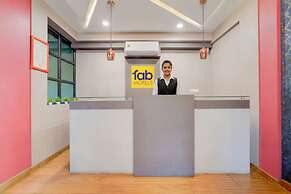 Fabhotel East Land